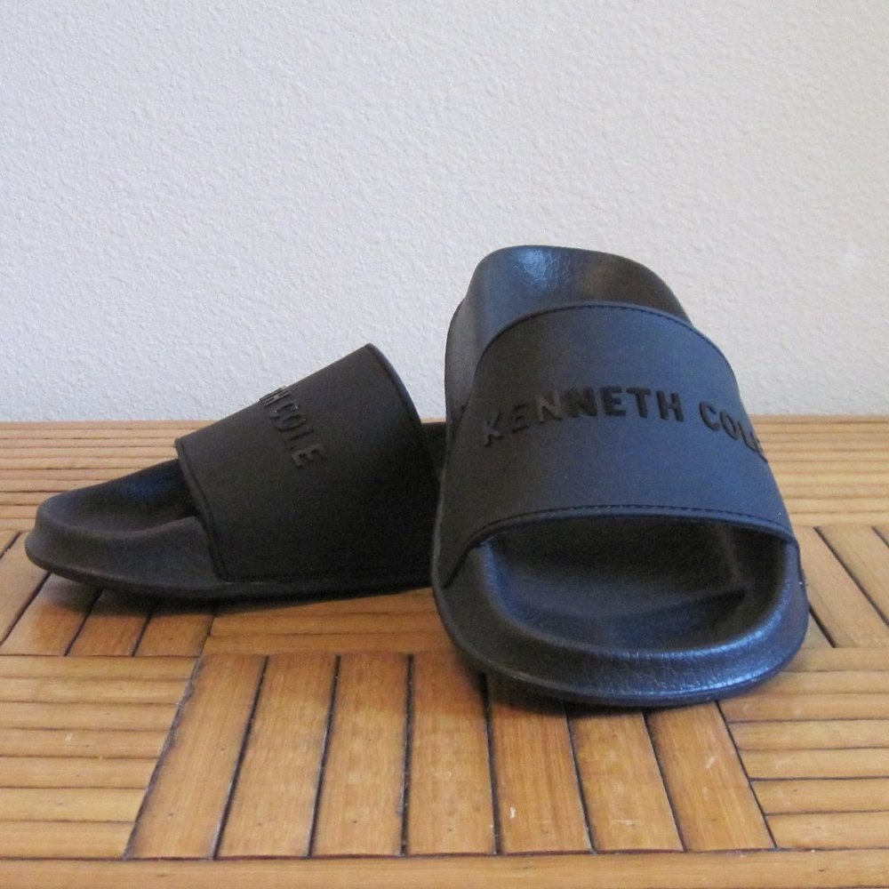 Kenneth Cole Black Kenny Logo Slide, Size 6